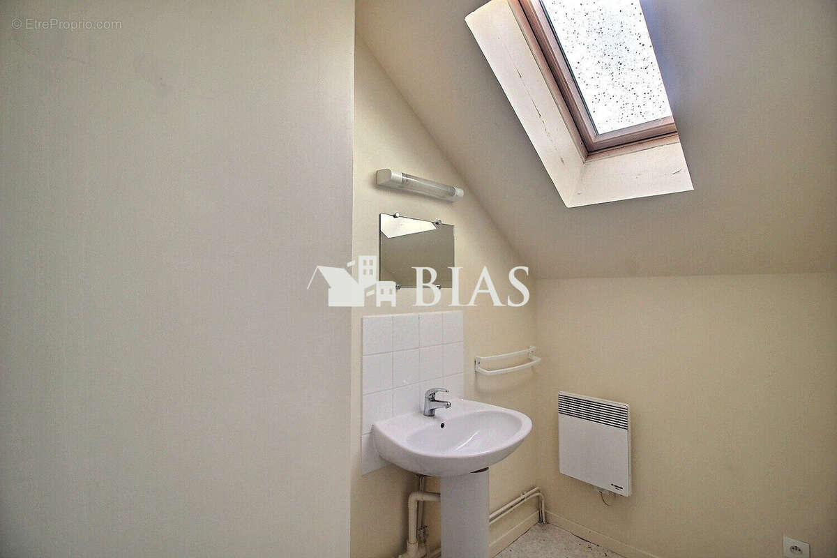 Appartement à BOURG-ACHARD