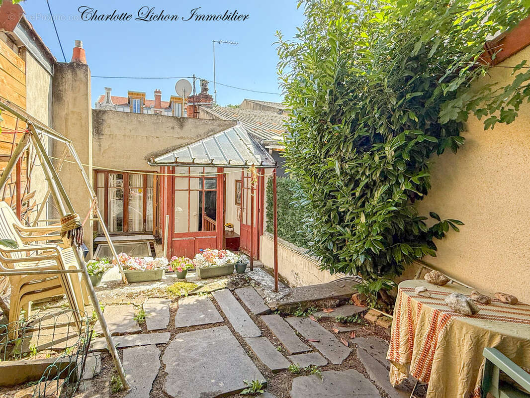 Maison à CHATELGUYON