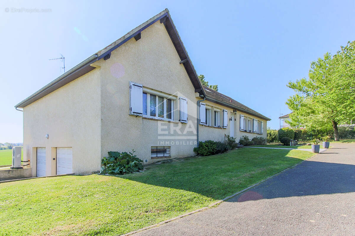 Maison à BEYNES