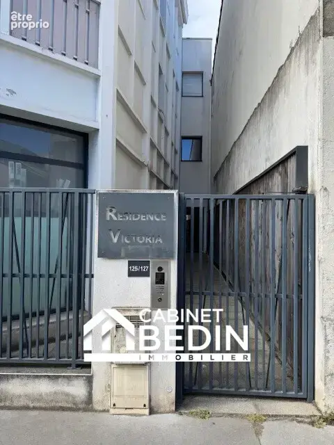 Appartement 3 pièces 60 m² à vendre à Bordeaux (33300) - photo 2