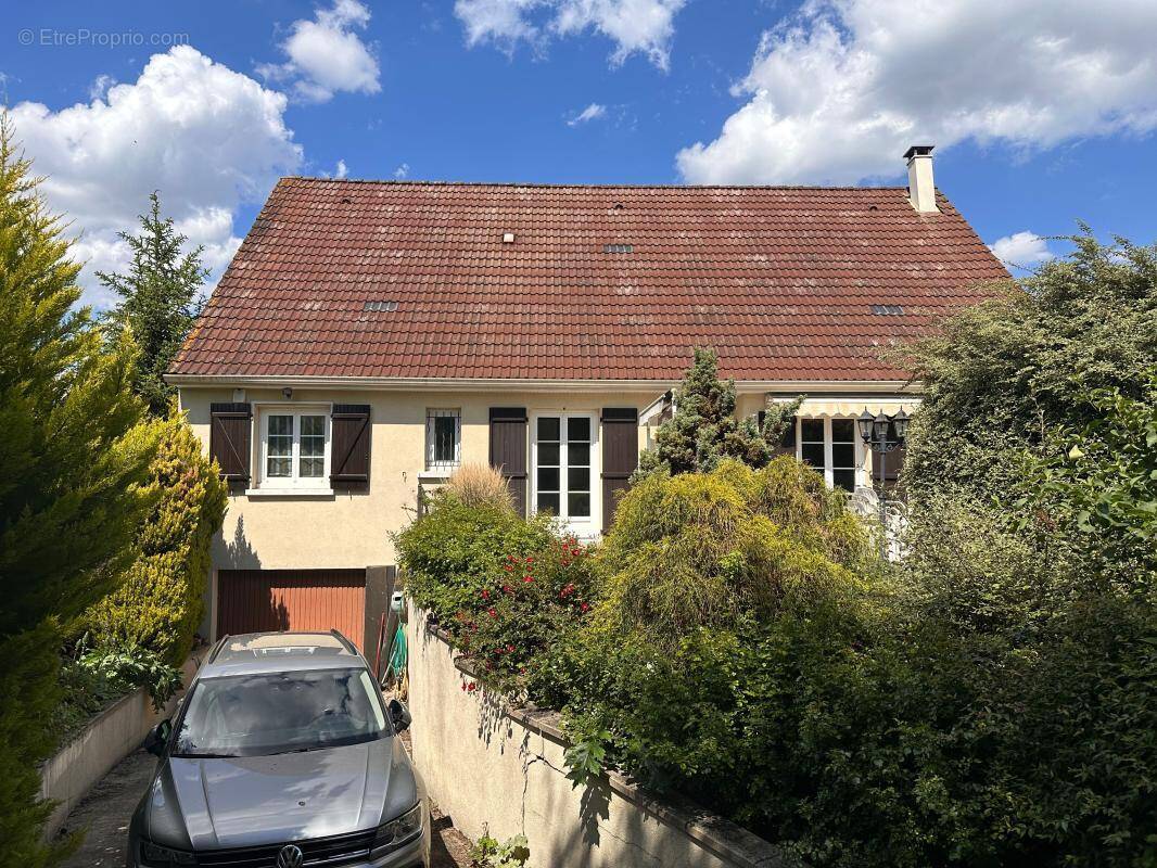 Maison à SAINT-GERMAIN-LES-ARPAJON