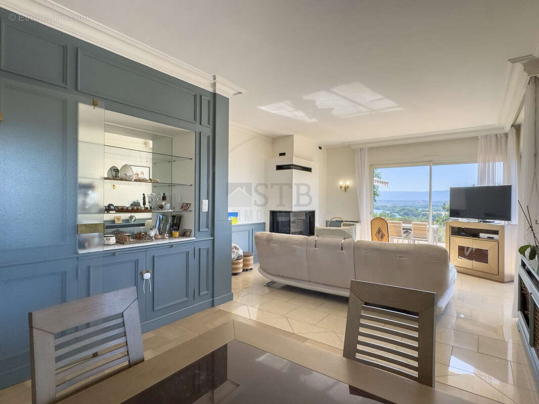 Maison 225 m² à Saint-Georges-Les-Bains  - photo 5