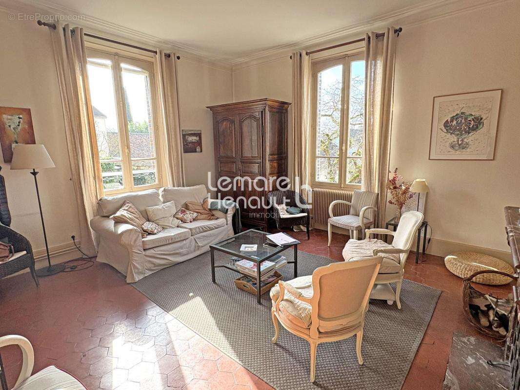 Maison à HOUDAN