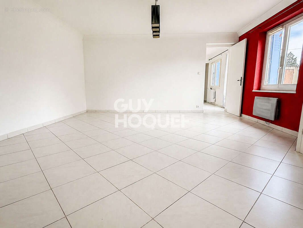 Maison Salaise Sur Sanne 7 pièce(s) 194 m2 - photo 4