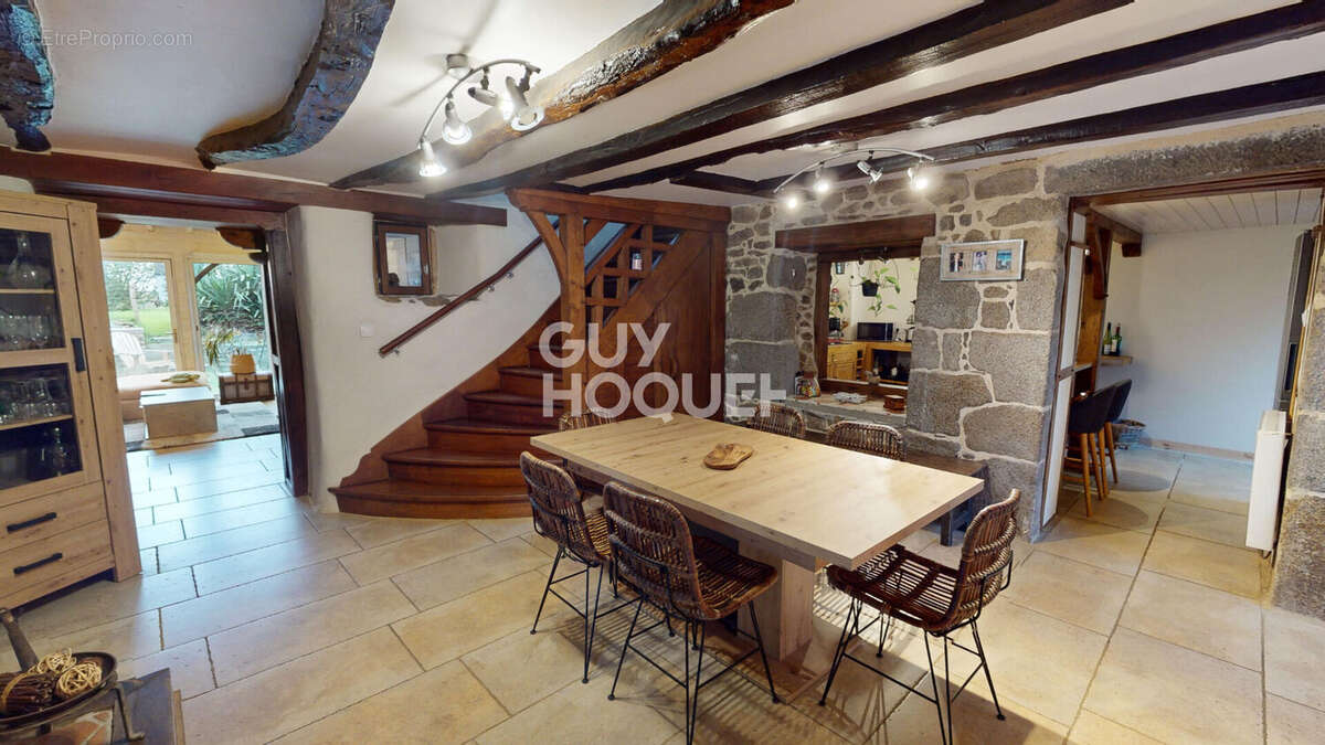 Maison à SAINT-PIERRE-DE-PLESGUEN