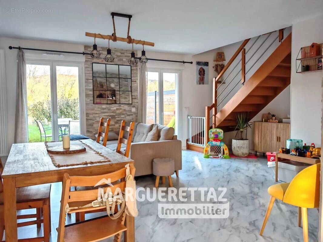 Maison à VIUZ-EN-SALLAZ
