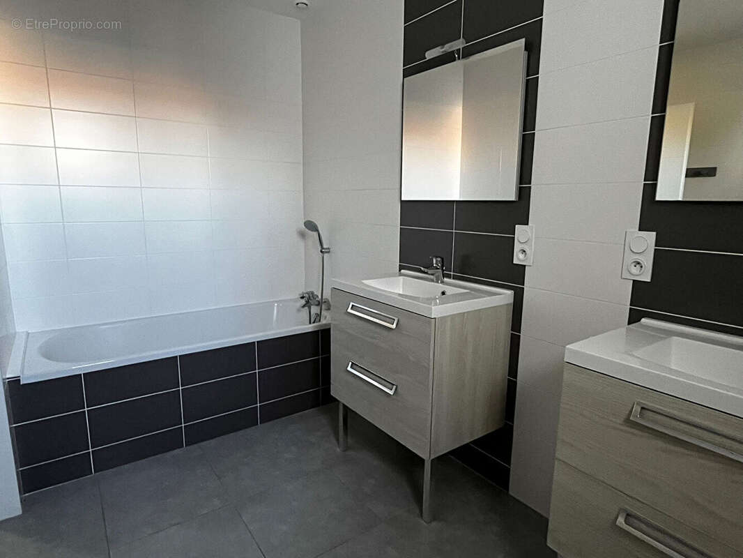 Maison à SAINTE-PAZANNE