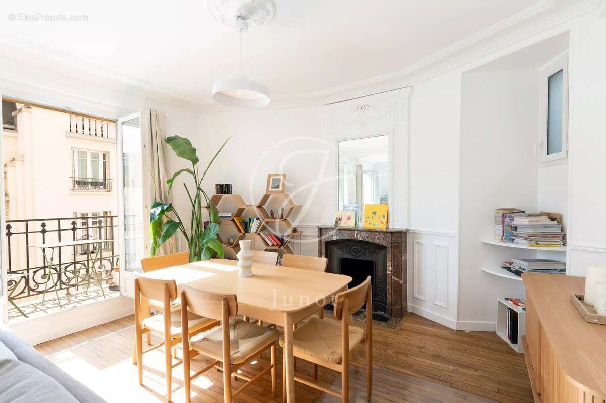 Appartement à PARIS-18E