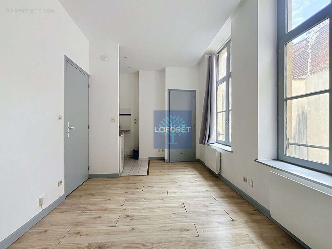 Studio Place Louise de Bettignies Lille - 17,64m2 - photo 2