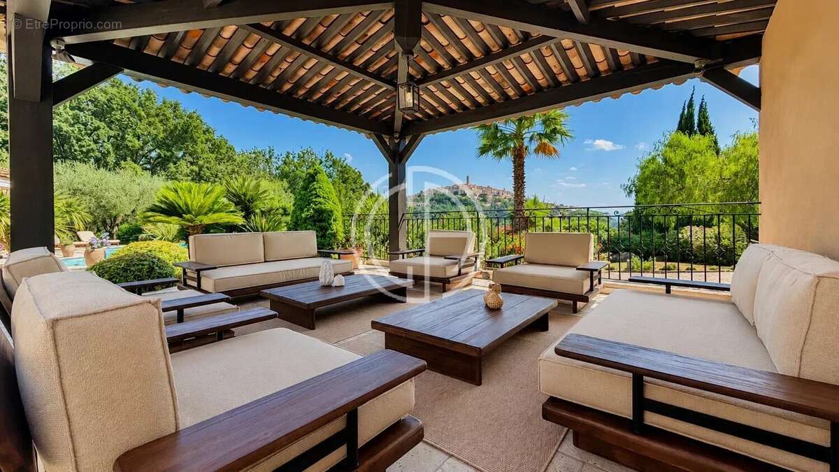 VILLA - MOUGINS - Secteur Prestigieux - photo 2