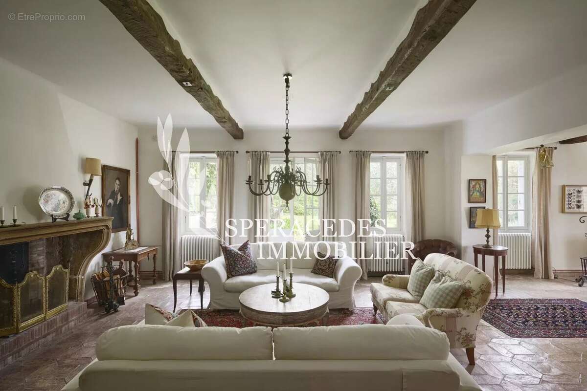 Maison à PEYMEINADE