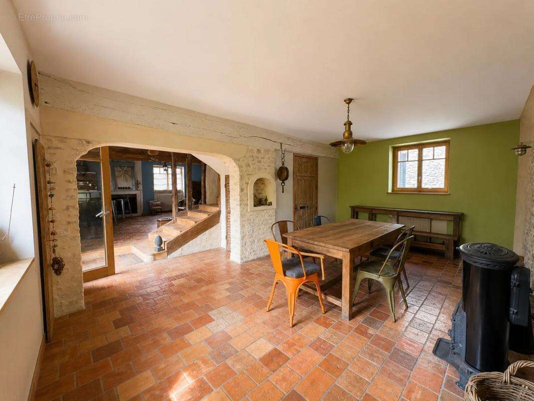 Maison de 7 pièces de 240 m² - photo 8