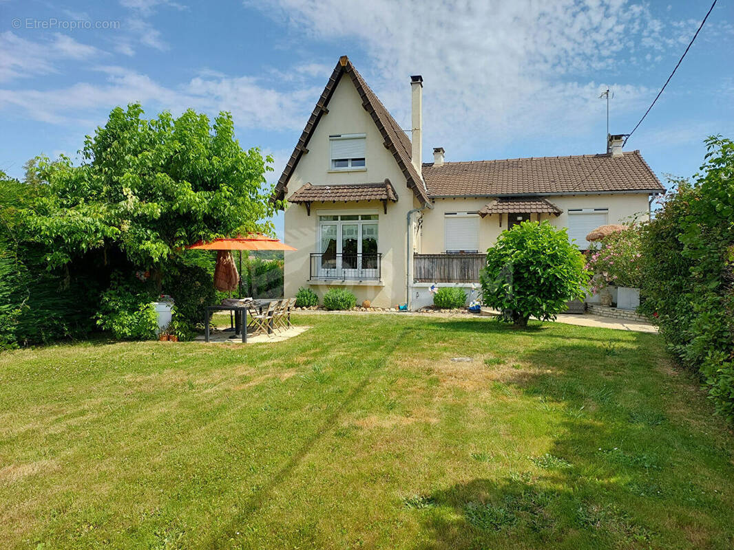 Maison à BUSSY-LE-REPOS