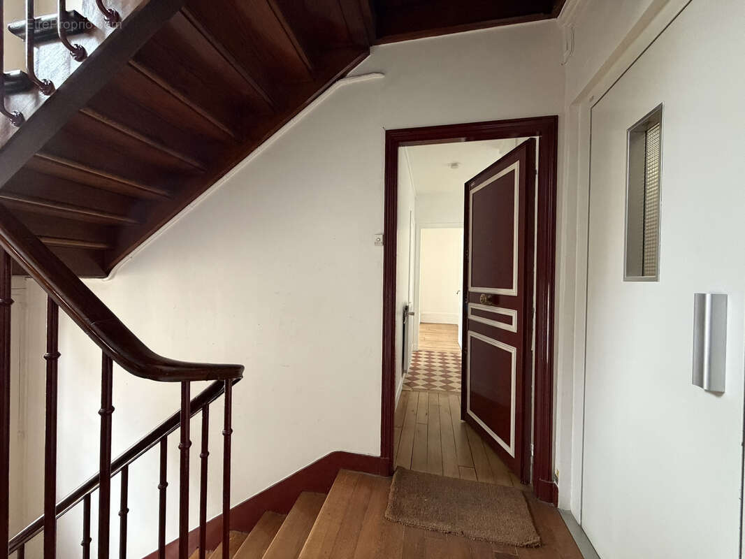 Appartement à PARIS-3E