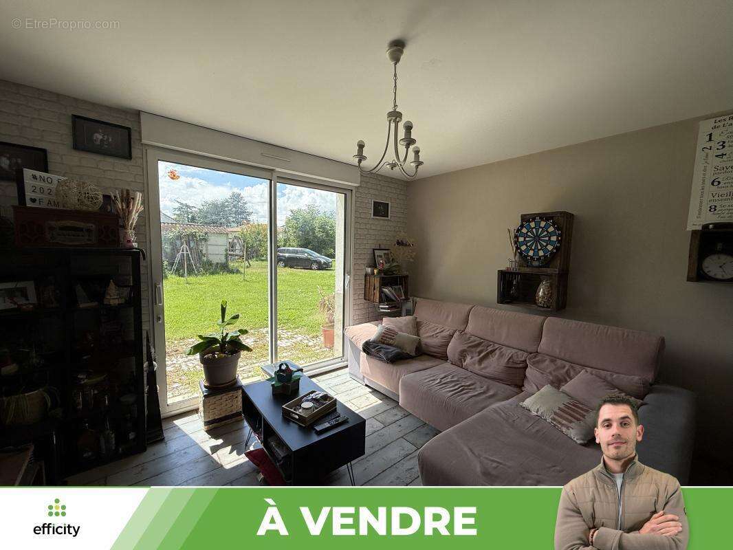 Maison à LEZAY