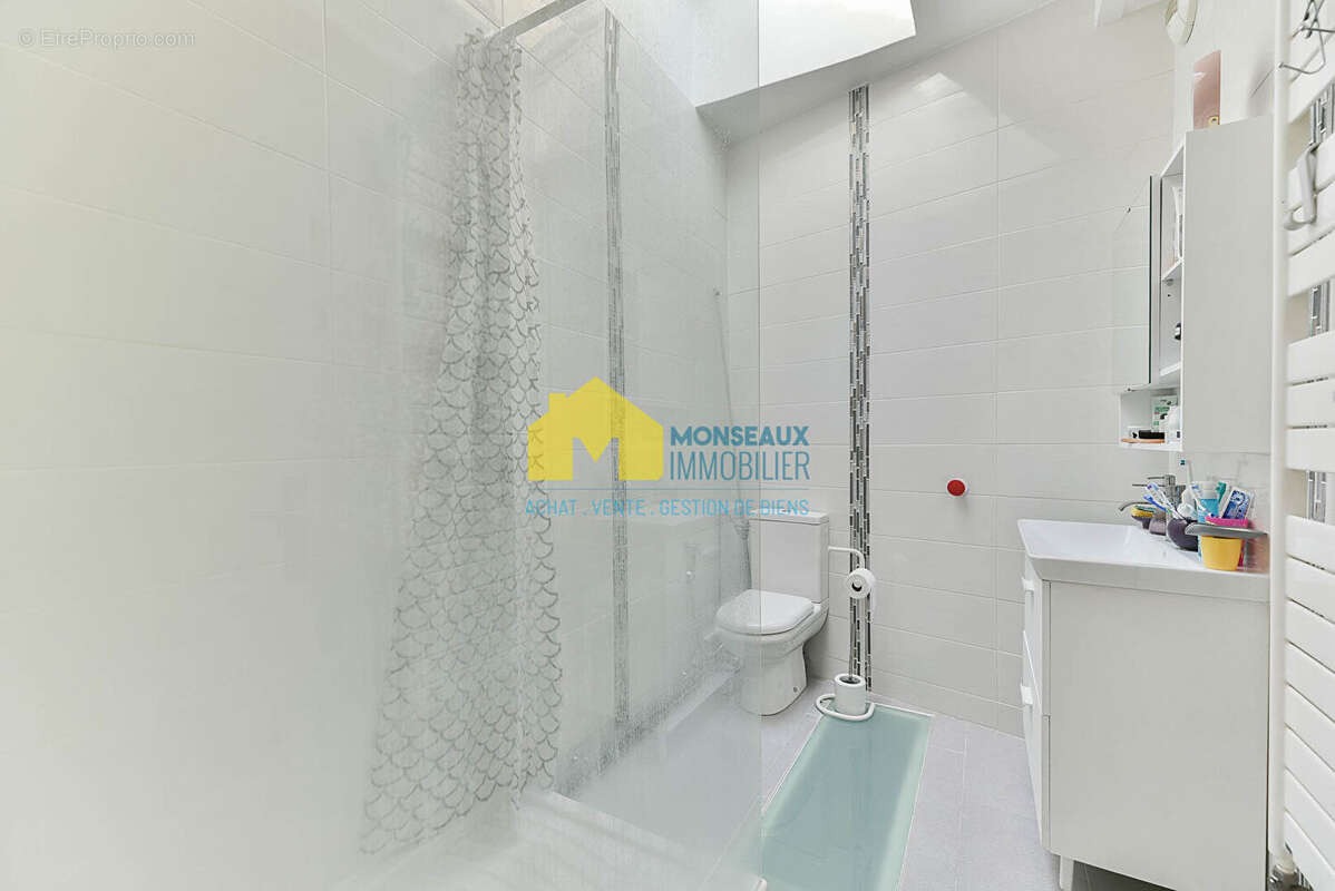 Maison à SAINTE-GENEVIEVE-DES-BOIS