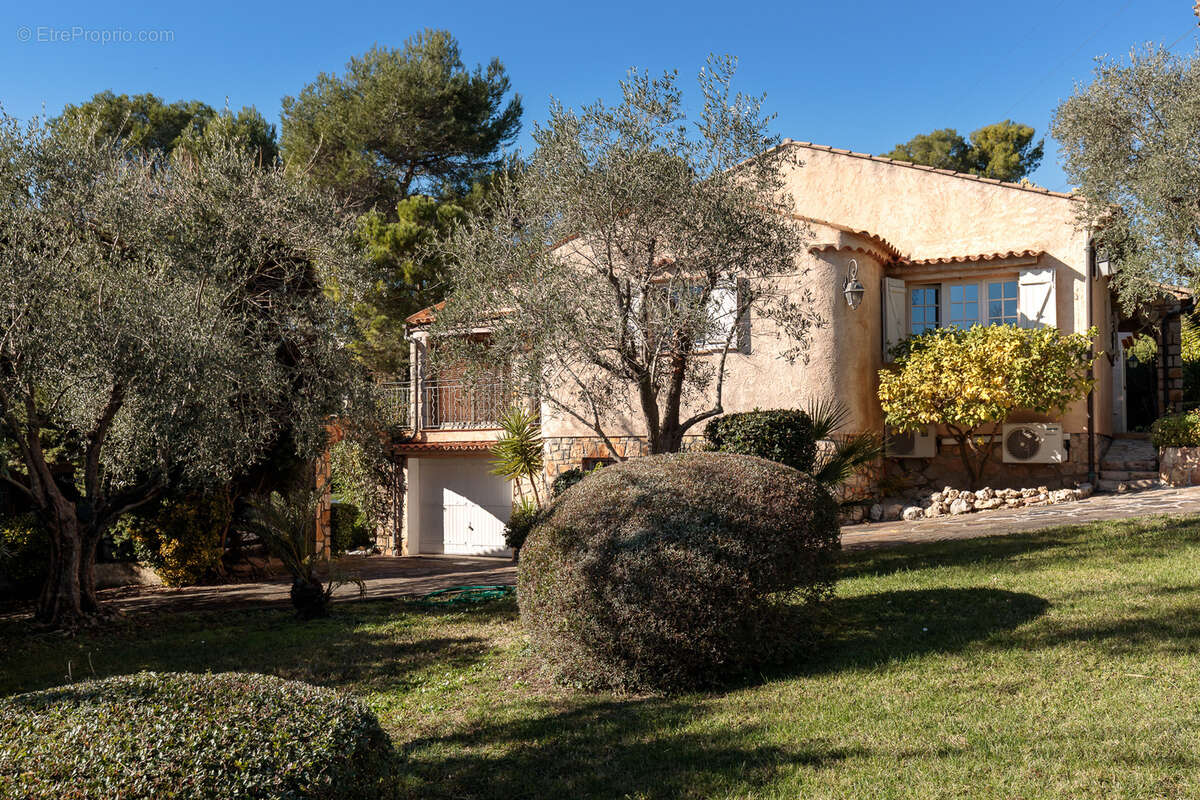 Maison à MOUGINS