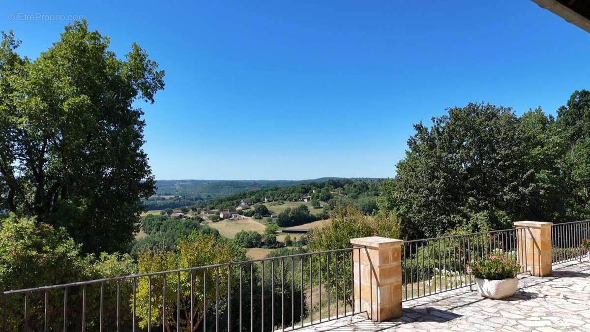 Belle maison récente avec piscine et vue splendide sur la vallée - photo 14