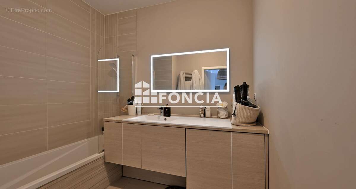 Appartement à CASTELNAU-LE-LEZ
