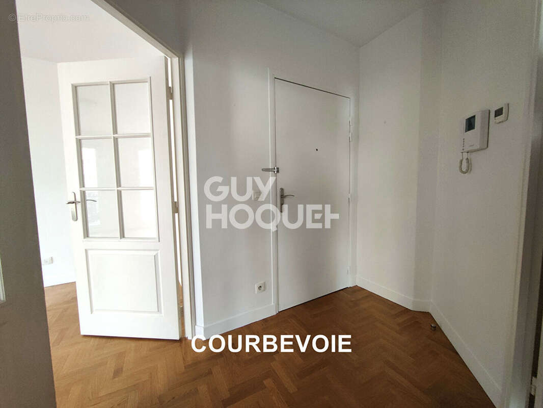 Appartement à LA GARENNE-COLOMBES