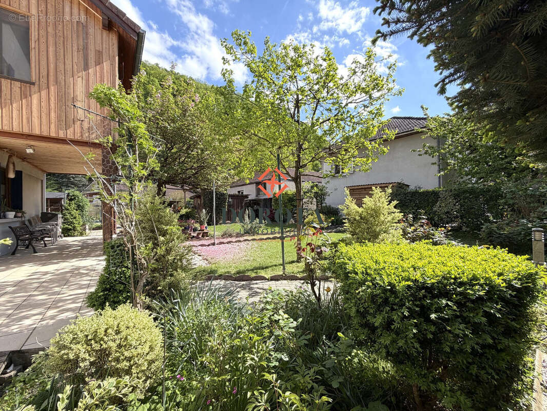 Maison à VILLARD-BONNOT