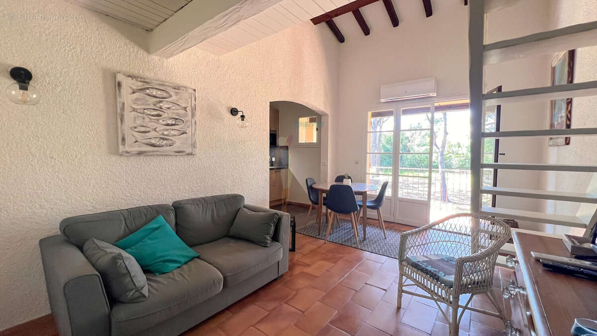 Appartement à LES ISSAMBRES