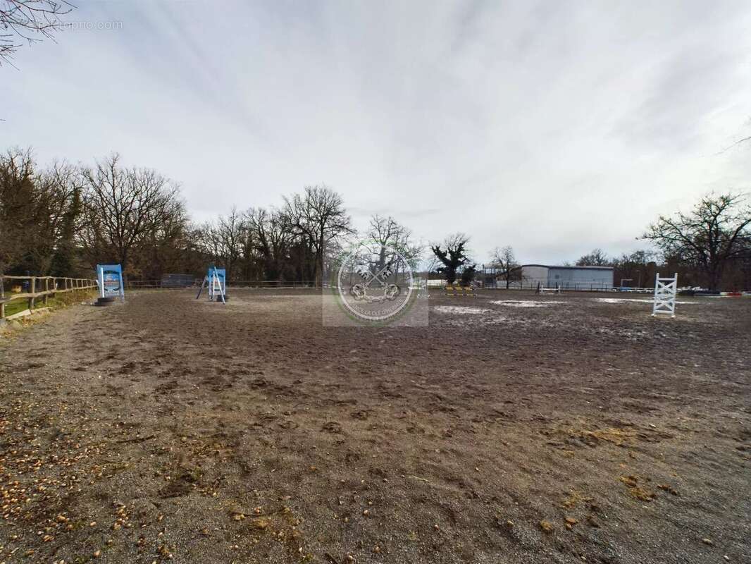 Maison à MONTAUROUX