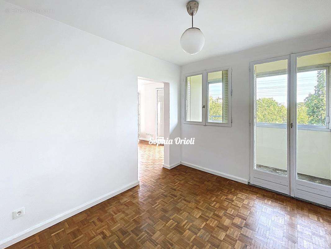 Appartement à CHEVILLY-LARUE