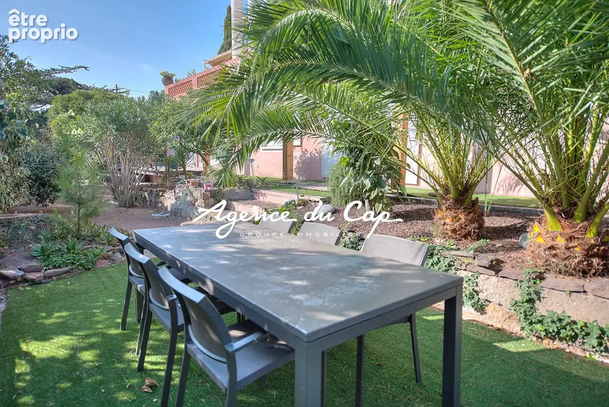Saint raphael, a pied mer et commerces  appartement rdj 104 m2 + 64 m2, 2/ 3 chambres - photo 2