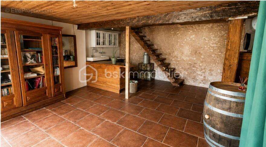 Grande maison de caractère 217 m² +  3 dépendances et terrain au bord de Indrois - photo 6