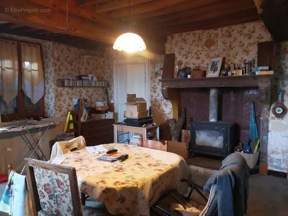 Maison à LA ROCHE-EN-BRENIL