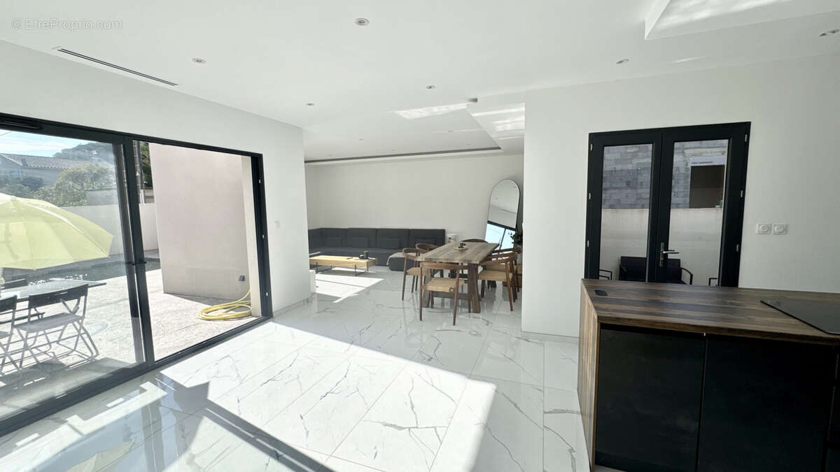 Maison à BAGNOLS-SUR-CEZE