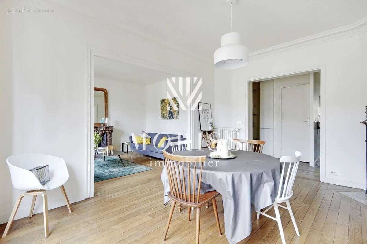 Appartement à LES LILAS