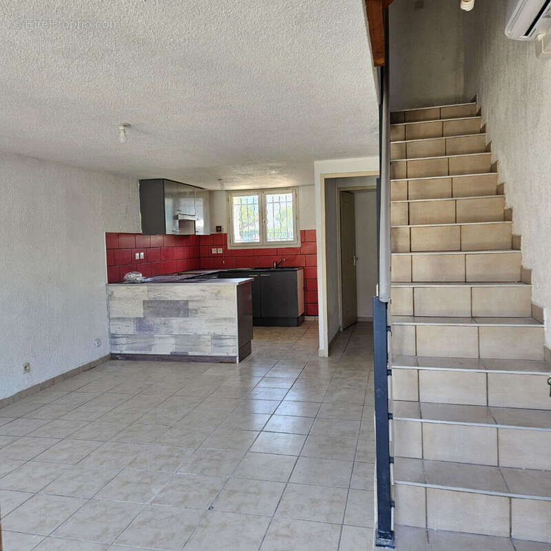 Maison jumelée à Brens  65.6 m2 + terrasse + jardin + 2 parkings - photo 3