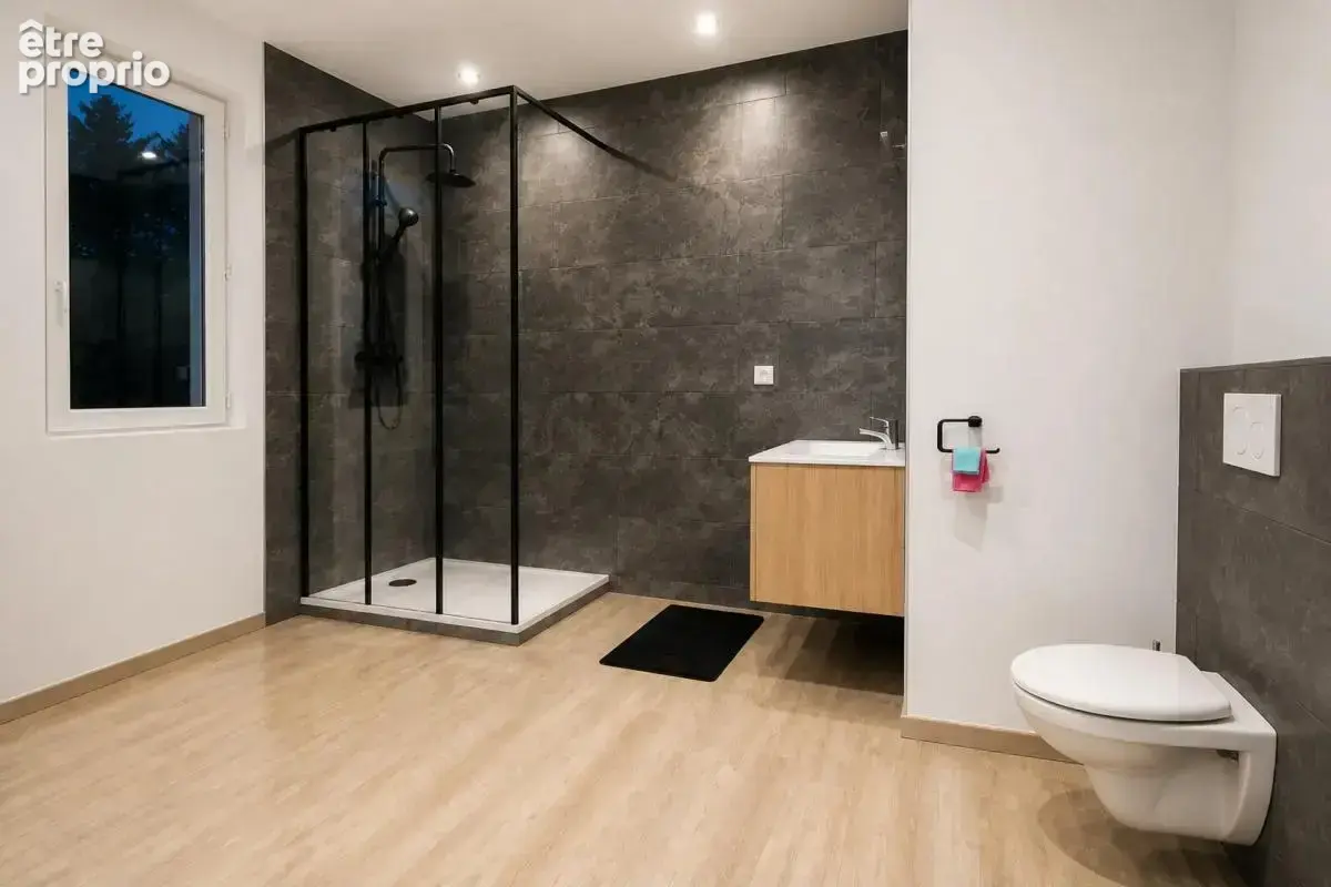 Maison de 8 pièces de 170 m² à Chamaret - photo 10