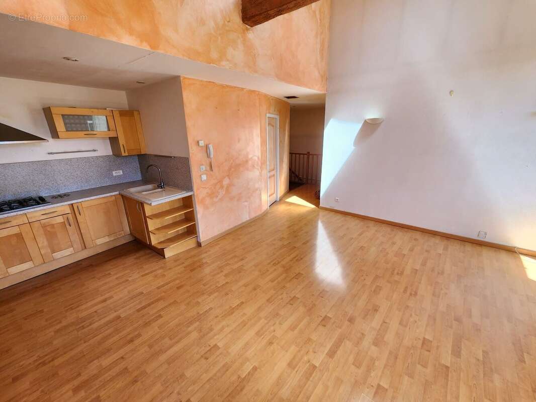 Appartement à SALON-DE-PROVENCE