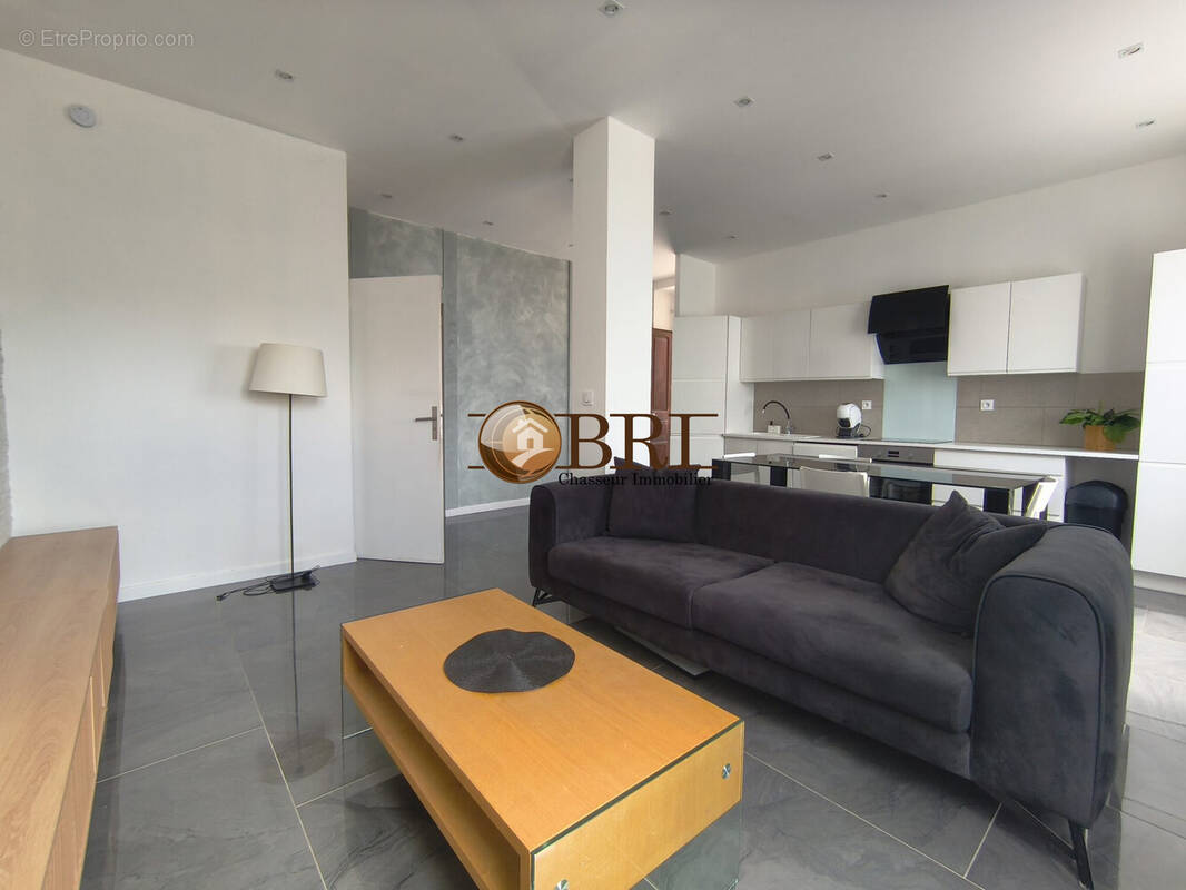 pièce de vie - Appartement à VOIRON