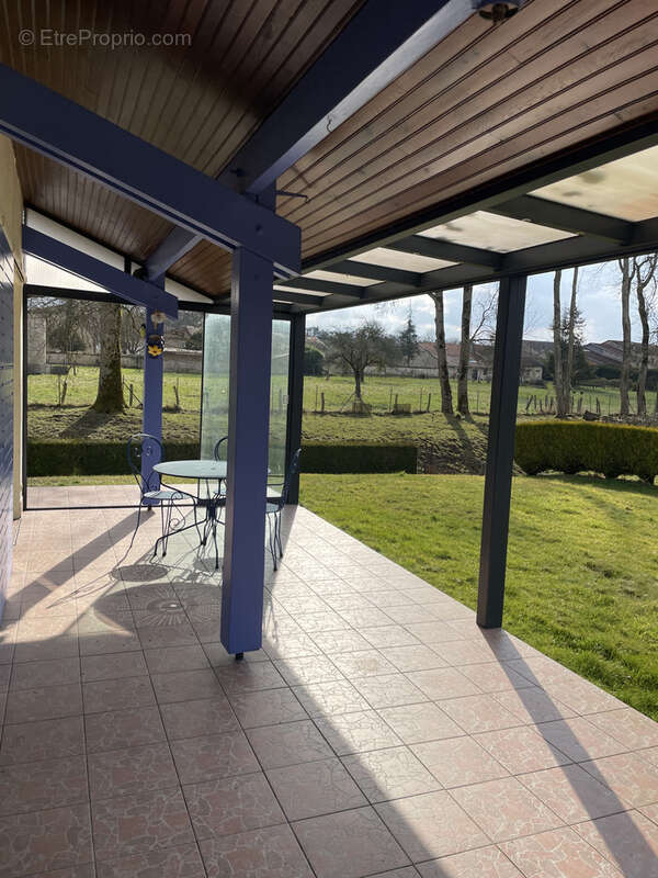 Maison à LES HAUTS-DE-CHEE