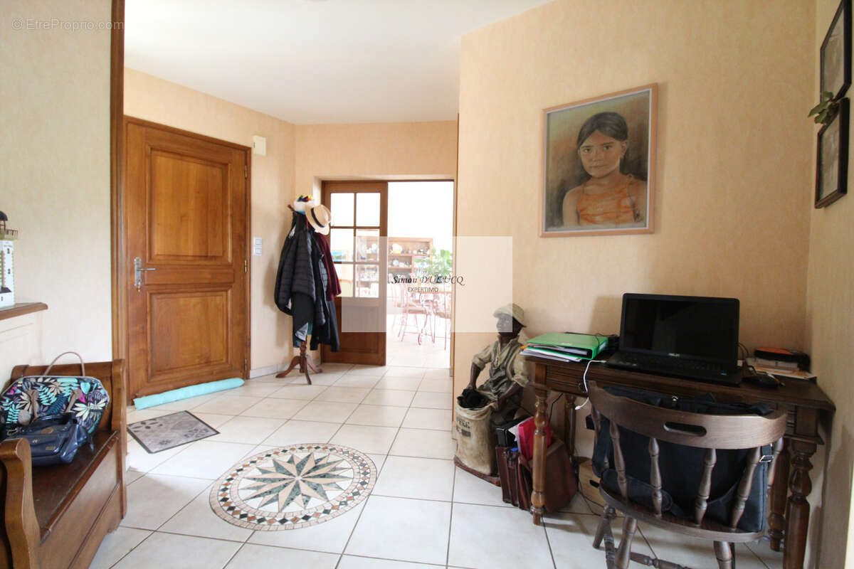 Maison à CALMELS-ET-LE-VIALA