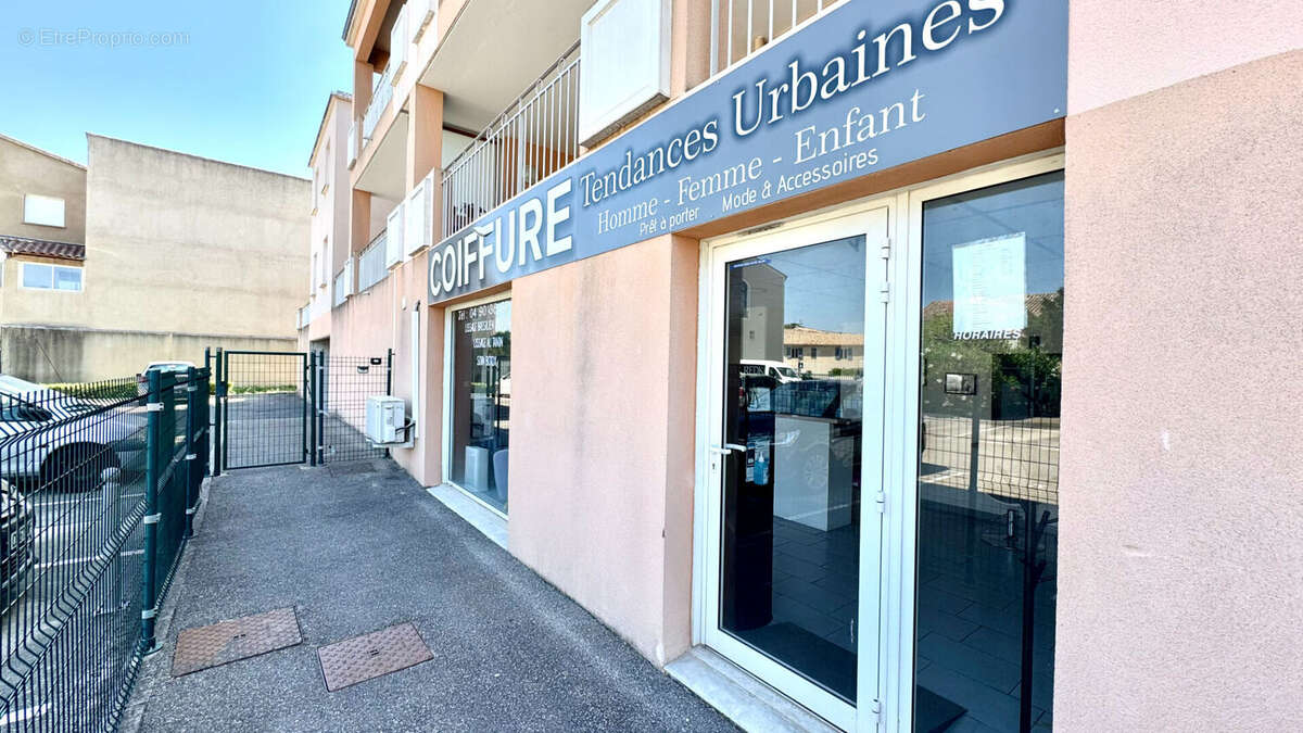 Commerce à ALTHEN-DES-PALUDS