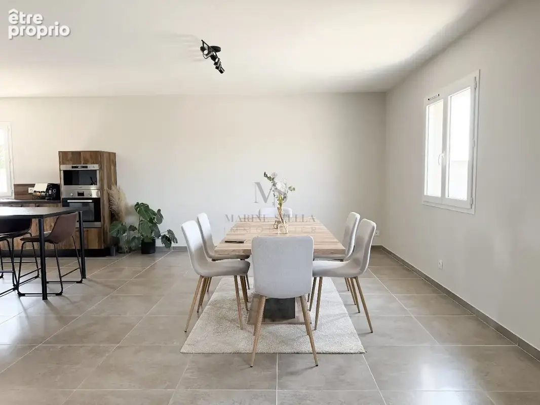 Ensemble Immobilier Rare  Trois Maisons, Piscine, Terrains Agricoles et Équipements pour Activité Animalière - photo 7