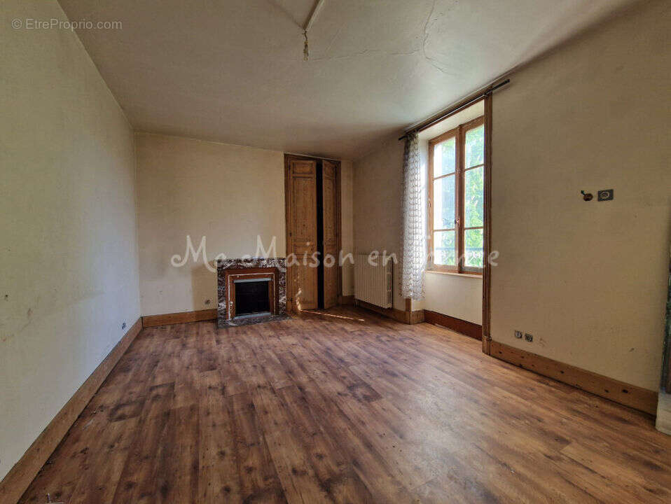 Maison à SAINT-POURCAIN-SUR-SIOULE