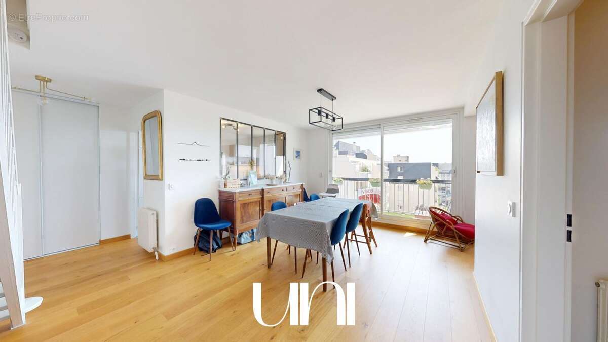Appartement 5 pièces de 98 m2 avec caves, balcon, ascenseur et parkings - CAEN Saint-Gilles - photo 4