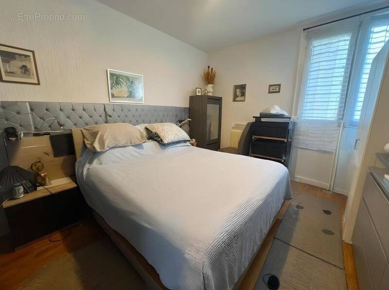 Appartement à vendre 58 m2 - 1er étage - 3 pièces ROANNE (42) - SECTEUR GARE - BALCON - CAVE - Loué - photo 3