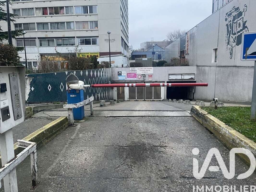 Photo 2 - Parking à PARIS-13E