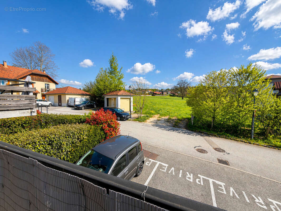 Appartement à VILLY-LE-PELLOUX