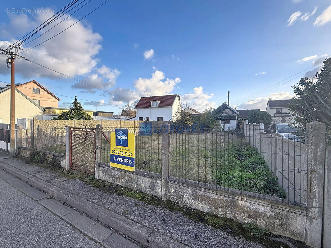 Terrain à SOTTEVILLE-LES-ROUEN