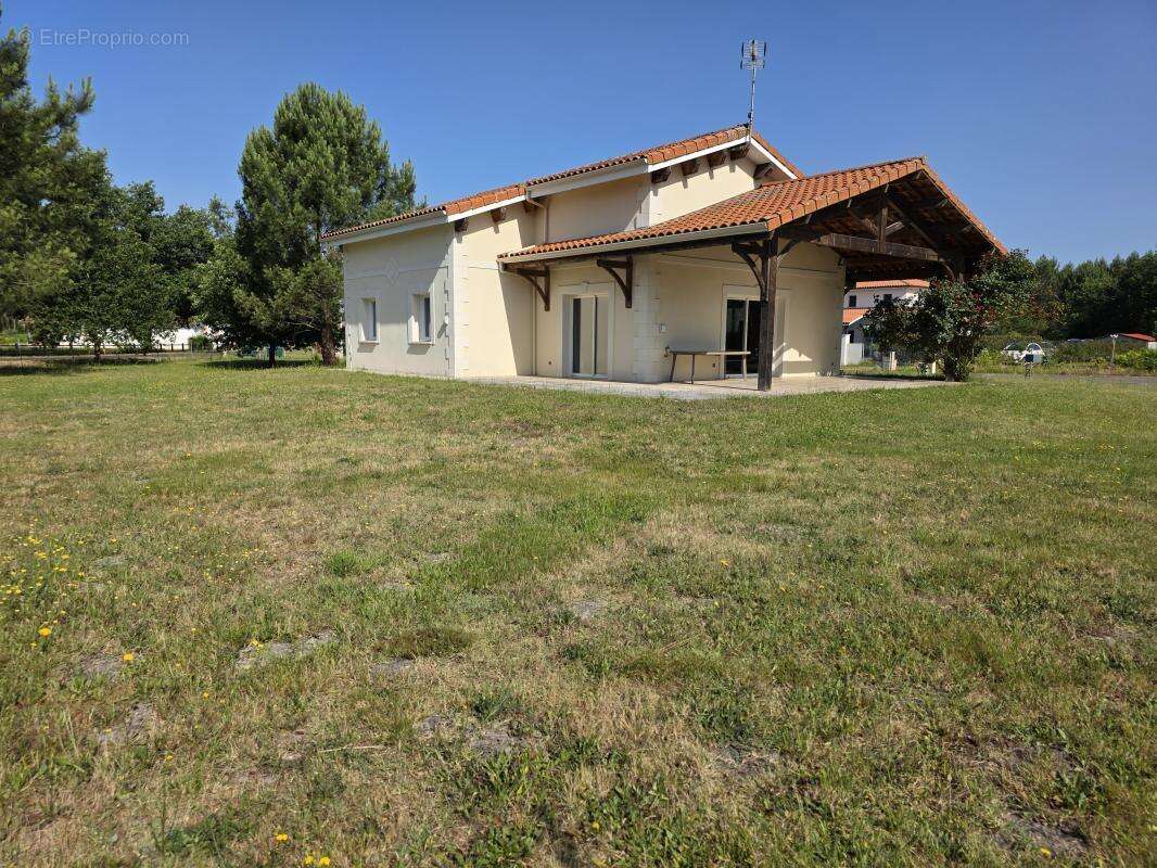 Maison 6 pièces 139 m² à vendre à Biscarrosse (40600) - photo 2