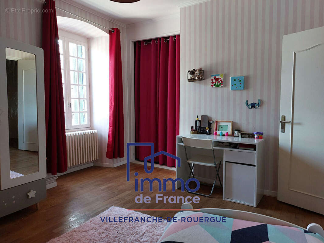 Maison du 17°, 184 m2 hab. avec garage et terrain clos - photo 8