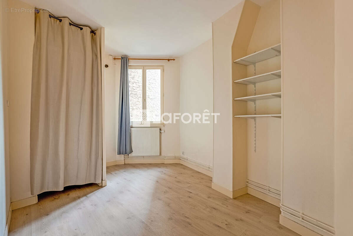 Appartement à PARIS-12E